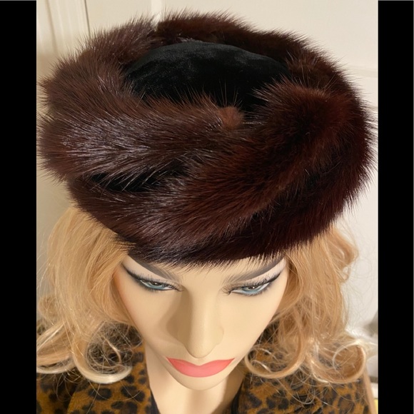 Vintage Mink Hat - Picture 13 of 15